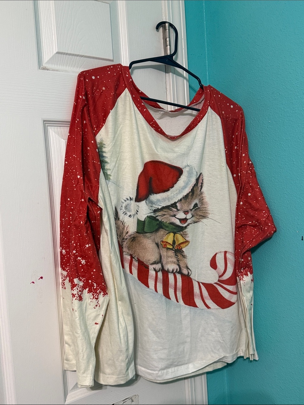 Christmas Kitten Raglan Holiday Tee - Red & Cream
